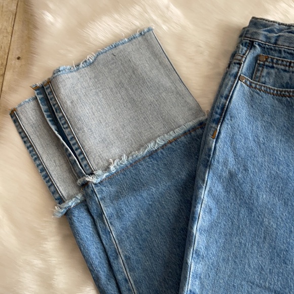 EVIDNT LOS ANGELES Malta Cuffed Cropped Jeans NWT - Picture 3 of 9